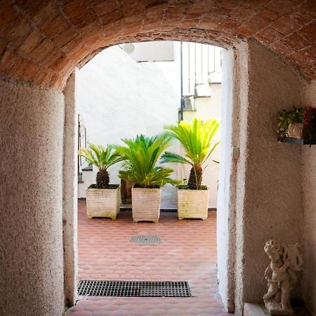 Monolocale A 50 Metri Dal Mare Apartment Celle Ligure Exterior photo